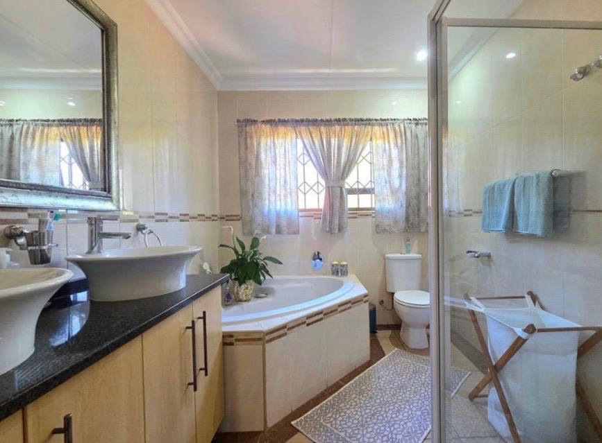 3 Bedroom Property for Sale in Flamwood North West